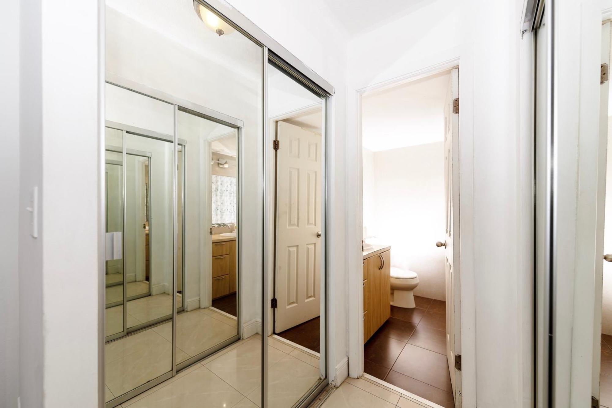 Sobe Apartments Майами-Бич Экстерьер фото