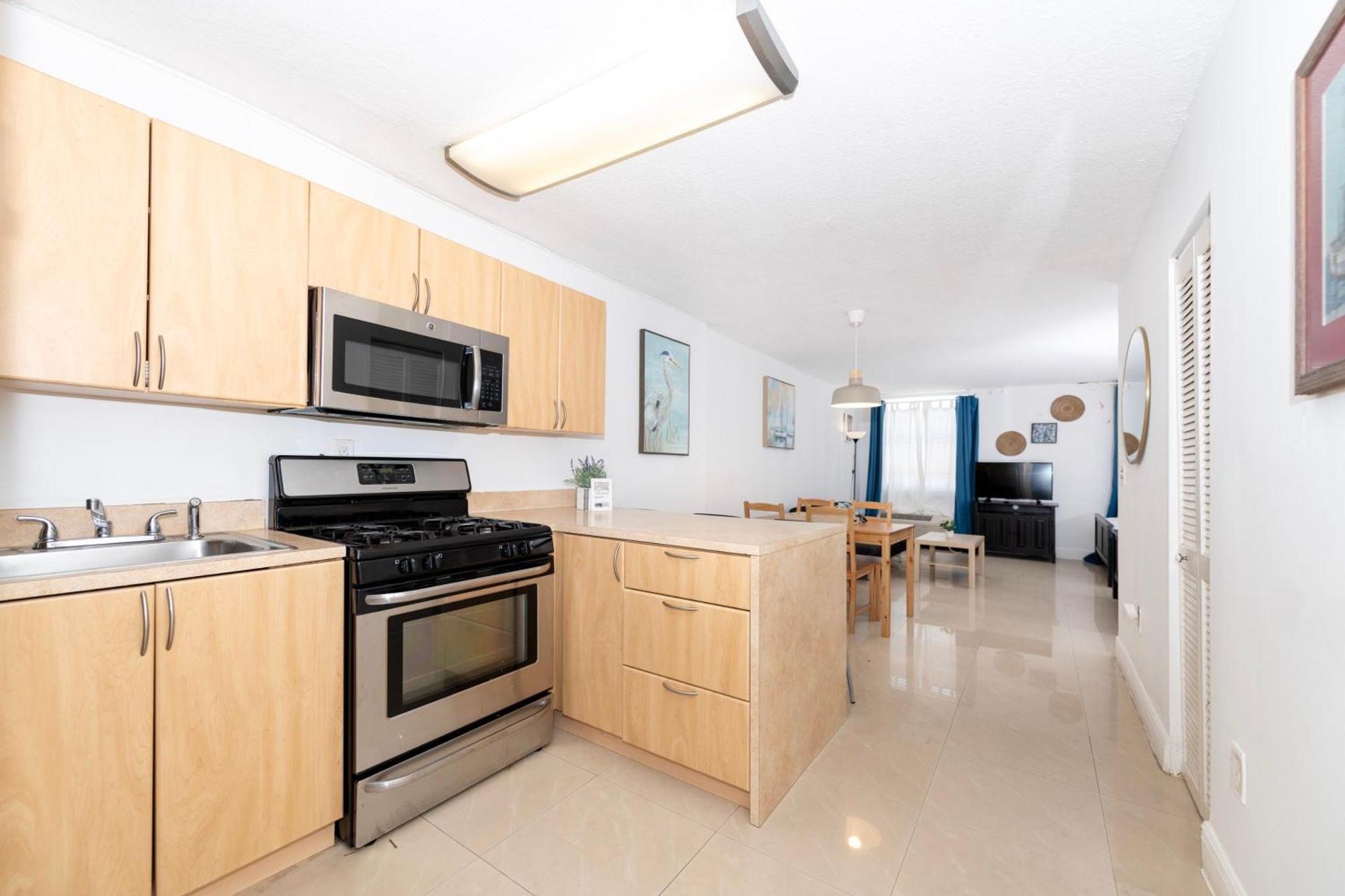 Sobe Apartments Майами-Бич Экстерьер фото